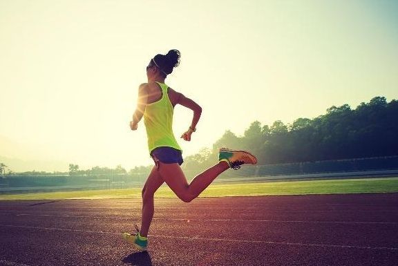 身体|还在苦苦的坚持每天跑步,难道身体真的不需要休息的吗?