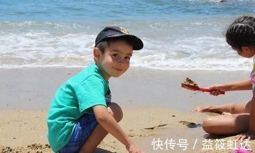 家长们|孩子在超市里打碎一盒鸡蛋,店员要求10倍赔偿,母亲的做法被称赞