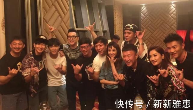 張藝興|蔡徐坤也參加了《極限挑戰(zhàn)》,就在張藝興的身邊,你發(fā)現(xiàn)了沒?