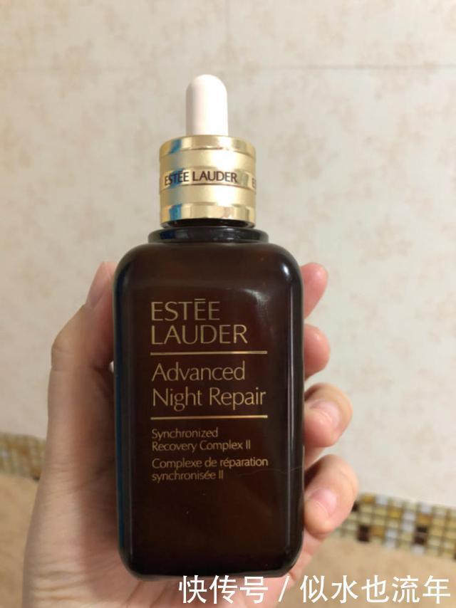 雅诗兰黛|补水修复抗初老精华液推荐:从根源修护美白补水,让肌肤深透滋润