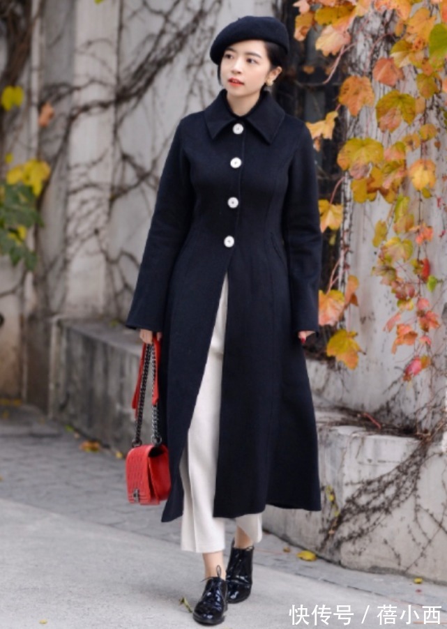 穿搭 有品位的女人,冬季都在穿“大衣+西装裤”,颜值不高也能显气质