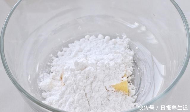 椰蓉球|做这小甜点无需基础,金黄诱人、椰香十足,一口一口根本停不下来