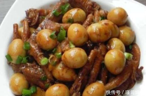 鸡爪学会这样做,软烂脱骨香浓入味,比吃小龙虾还过瘾