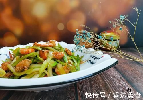 老年人|便秘特怕的1种蔬菜,浑身都是宝,富含纤维素,要常做给父母吃