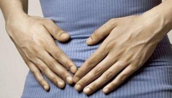 宫寒|女性常用花椒敷2处，不出30天，子宫变暖，赘肉也慢慢变少！