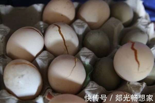 裂纹蛋|早上一个鸡蛋好处多多,但切记要“4不”,吃错还有中毒的危险