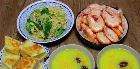 老公|晒晒我和老公的晚餐，不用闻油烟，一荤一素，营养足，幸福很简单