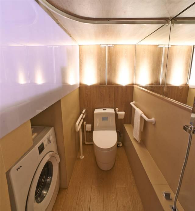 爷爷奶奶|三代6口人挤24㎡弄堂房，28岁侄子与姨妈同卧，因怕苦从不工作