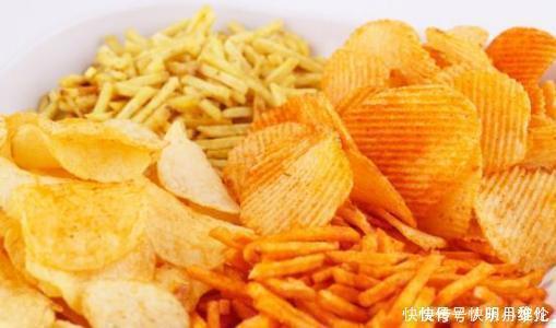 4岁宝宝智商难发育,易“铅中毒”的零食,可不敢让娃多吃