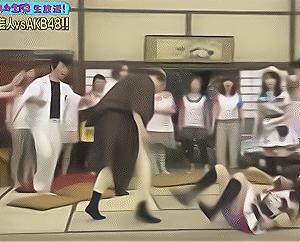 上日本综艺的女嘉宾:被踹头、拎着双腿扔出去,还要说谢谢?