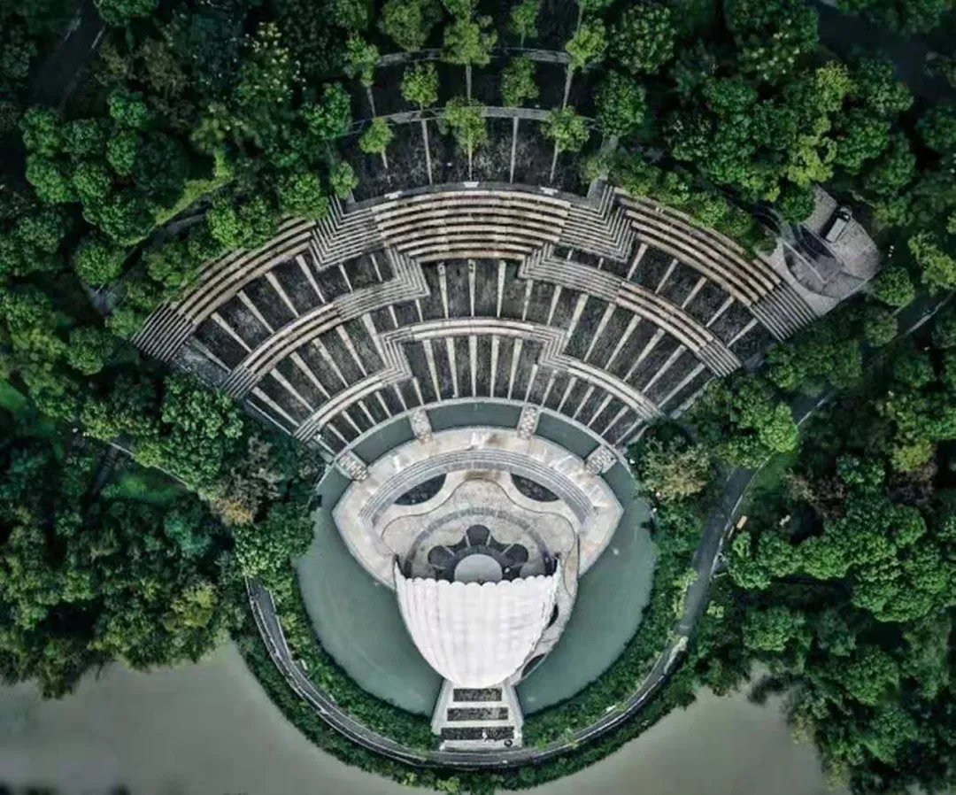 小侬 藏不住了！上海又一超嗲老建筑群曝光：小白楼，欧式城堡、日式庭院、荷兰风车…洋气又百搭