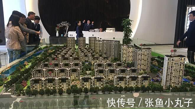 开发商|买房子到底要找“中介”还是“售楼处”？内行人说出区别，快看看