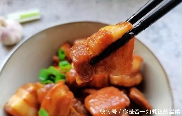 红烧肉|做红烧肉，最忌焯水和用水炖了，教你一招，肥而不腻，太解馋了！