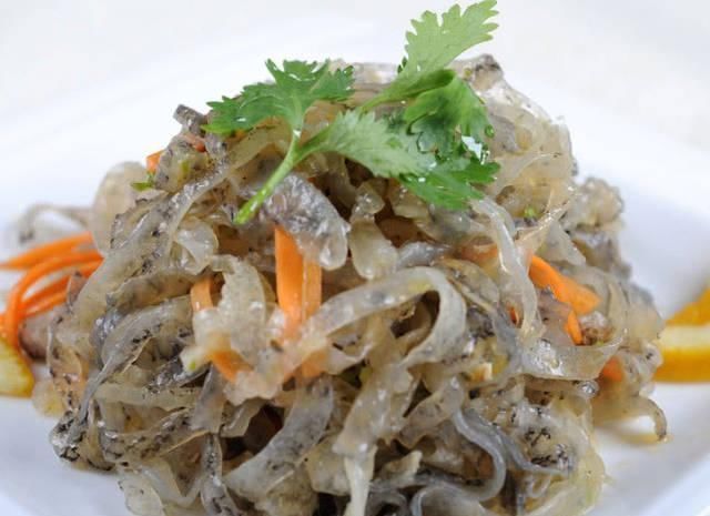 食物|女人别太节俭,多吃这几种食物,补充胶原蛋白,恢复年轻好气色