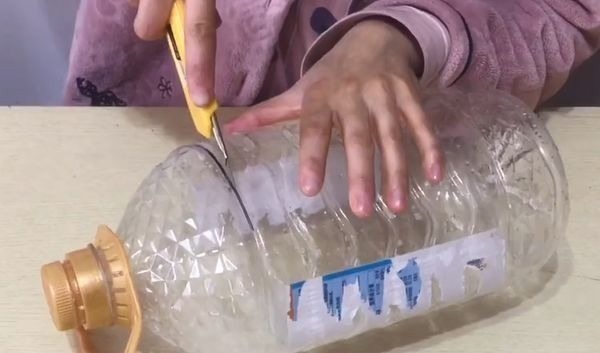 空油桶扔掉等于在扔钱,简单切几刀放家里,家里人都抢着用!