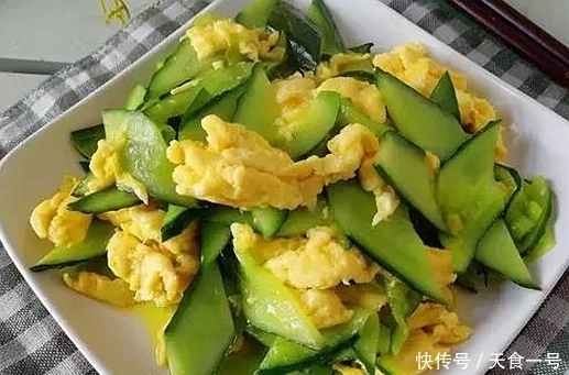 好吃不贵的解馋下饭菜,常做给老人孩子吃,强壮骨骼,保护视力!