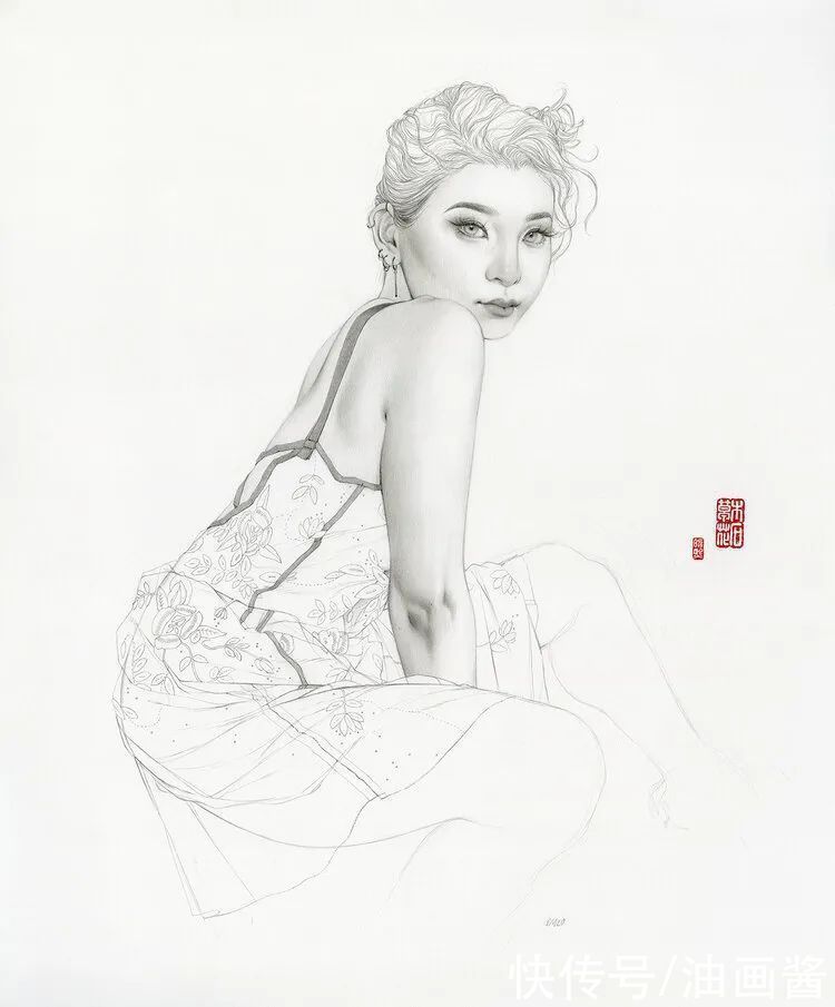 素描&韩风画家把女人画得像花一样美,看素描画,就知道是位高手