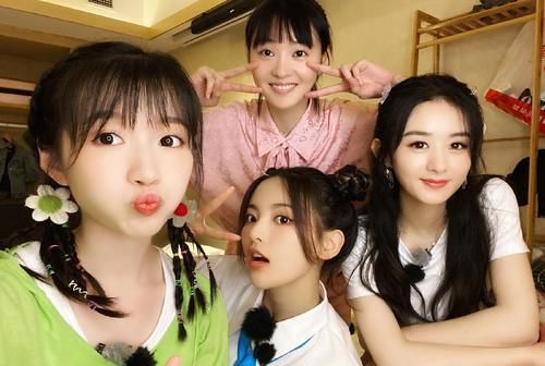 趙麗穎回歸,黃曉明向別人介紹她用了四字,卻讓粉絲心服口服