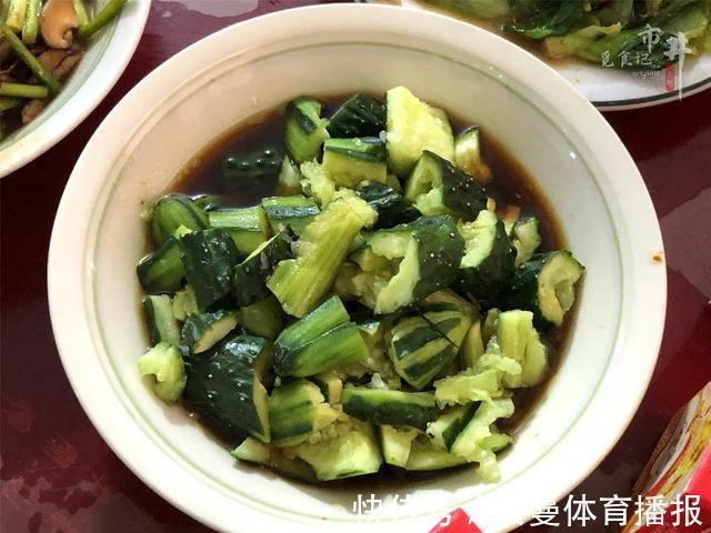 财神|大年初二回娘家拜年，十道菜多年未变，夫人说贵客来了才能吃上