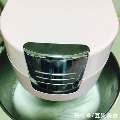 戚风蛋糕|减糖百香果戚风蛋糕