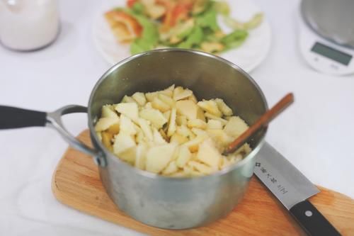 黏稠|苹果果酱黏稠甜香，果肉丰富，自己做的无色素无添加剂，安全放心