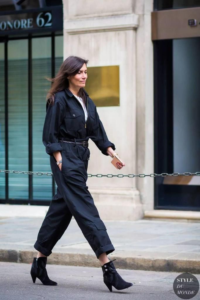  纸袋裤|别老穿阔腿裤了，今年秋冬这4条裤子最流行！