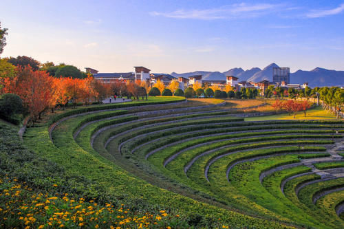 贵州又添一“假”古镇，耗资5亿落户毕节，堪称“毕城明珠”