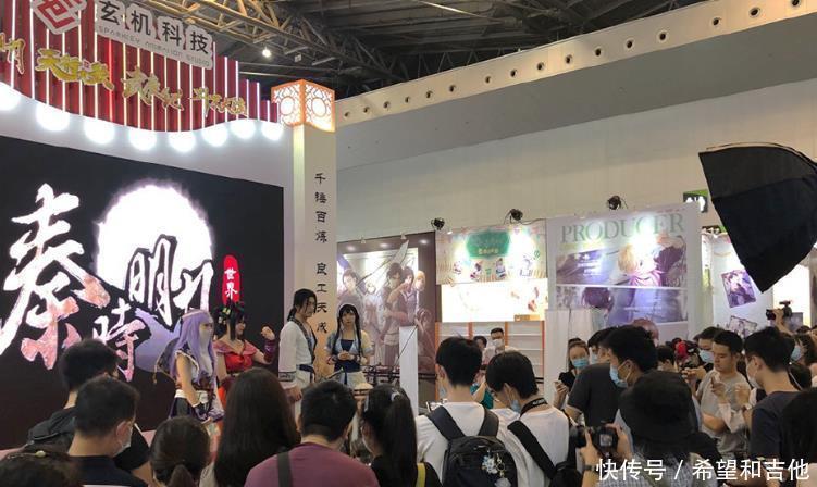 微发|秦时官微发漫展cos图,被指“不务正业”,粉丝催更,小六还流吗!