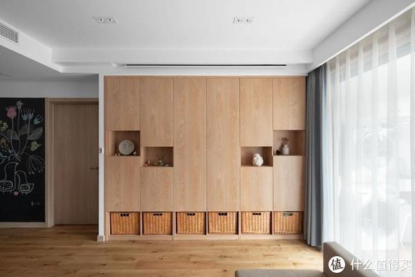 次卧书房|再买房,我一定学他家坚持去电视墙化,卧室书房合二为一,太实用了