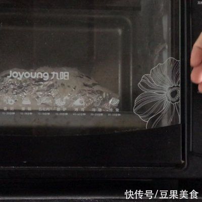 常吃|最常吃的家常菜，还属#夏日开胃餐#特色盐焗鸡最诱人