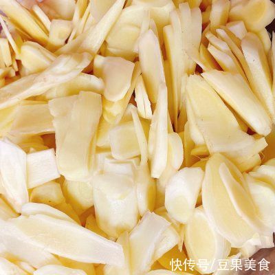 冰糖|学会这道味蕾享受，唇齿留香的剁椒姜。，想低调都不行