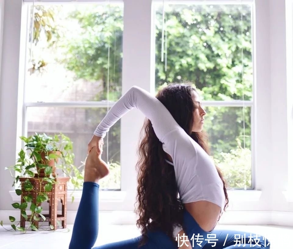 护肤品|每天瑜伽1小时,胜过千元护肤品!