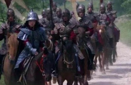 战场|从没去过战场的书生,却写下这首慷慨的边塞诗,末句开启盛唐大门