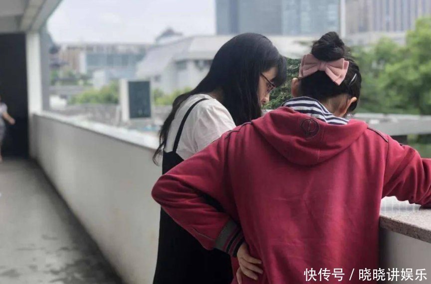 文具|妈妈只给女儿买最便宜的文具,不是抠门,女儿:学校里有三只手