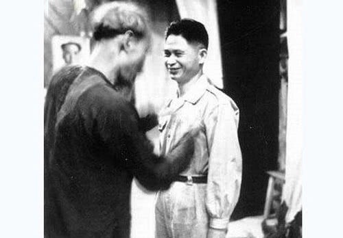 老婆|建国后,开国中将要出国打仗,他老婆说:你去,我们就离婚!