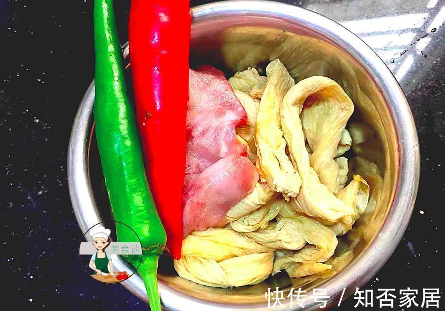 秋天|秋天,此菜常做给孩子吃,蛋白质和钙极高,润燥鲜美,营养不上火