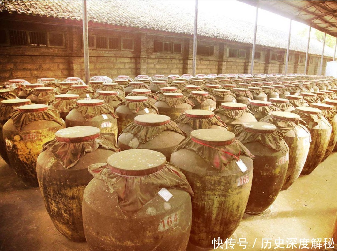 价格|酒水的利润高吗?不就是用粮食造的吗?为何卖这么贵?