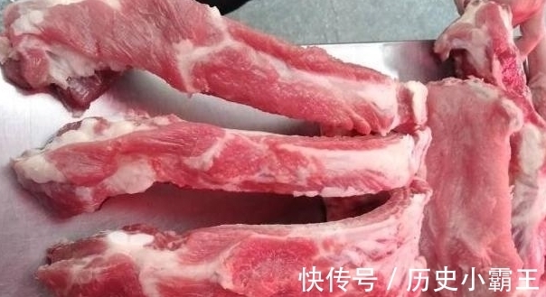 炖排骨汤|买排骨时怎么挑选?别只看肉多肉少,记住3招,容易买到好排骨