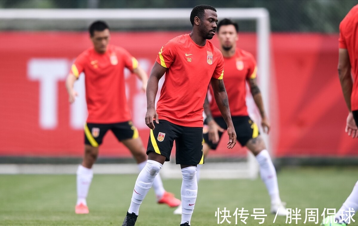 李霄鹏|费南多临阵脱逃!揪出国足归化背后最大水货,李霄鹏被坑惨了
