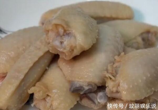  清洗干净|鸡翅别再和可乐一起煮了，试试加入此食材，酸甜可口，美味再升级