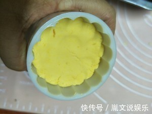 好吃|南瓜最新做法,不煎不炸还不煮,做出来筋道十足,太好吃了