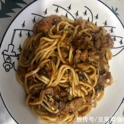 肉末炒香|家常菜这么多，懒人版茄子焖面一定不可错过
