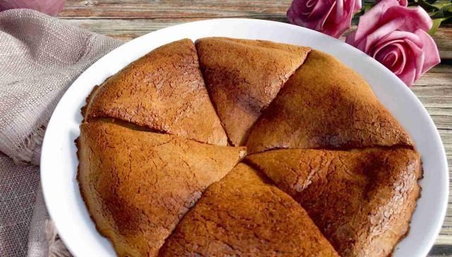 好吃|1个鸡蛋,1盒牛奶,1碗糯米粉,简单一拌,做出比蛋糕好吃的甜点