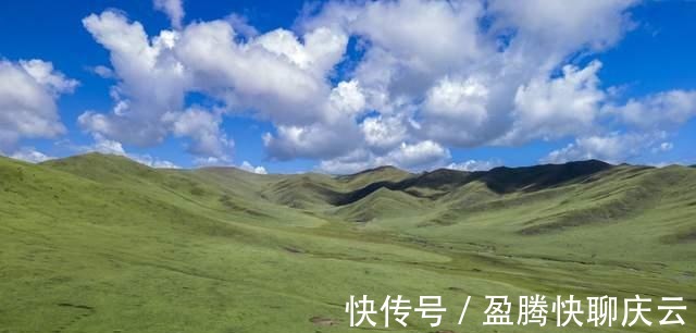 大草原|国庆出游好去处，就在四川阿坝这片大草原，九月都还是绿色好风光