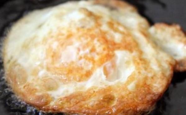 炒蛋|煎荷包蛋时，别直接下锅煎，多加一步，鸡蛋完整又好吃