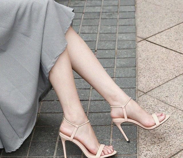 男人都喜欢女人穿高跟鞋, 这些高跟鞋姐姐一口气买了五双