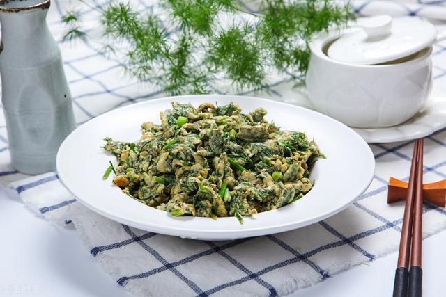 茴香炒鸡蛋，一起下锅还是分开炒？大厨分享正确做法，好看更好吃