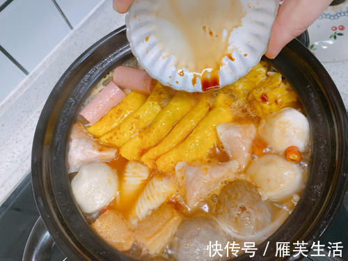 营养|天冷就想吃点热乎的,这样炖一锅,10分钟搞定,荤素搭配有营养