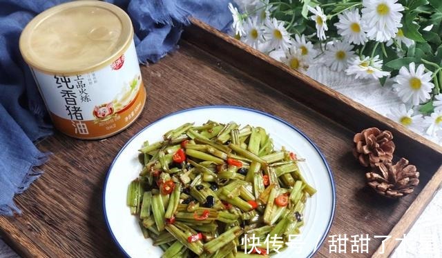 家常小炒空心菜,学会这些技巧,味道比饭店还好吃!