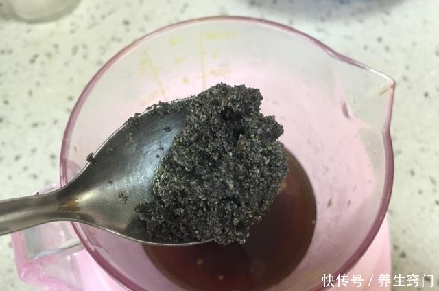  面团|别看它小，“钙是牛奶的8倍”，做成营养早餐饼，全家都爱吃